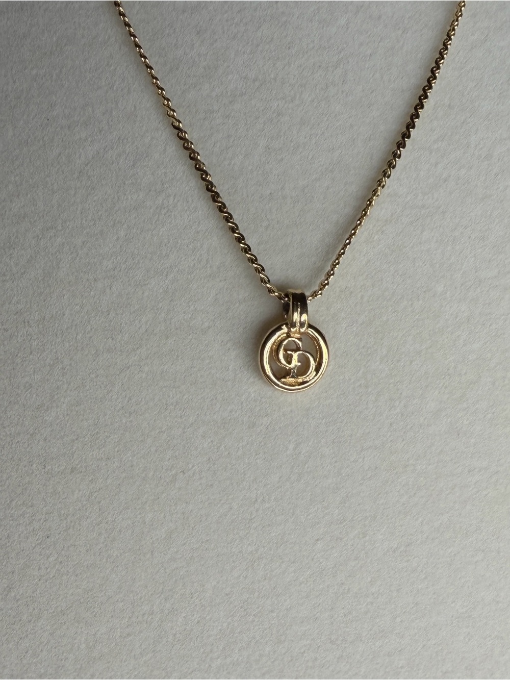 DIOR Dainty CD Logo Circle Pendant Necklace 17in - Picture 1 of 10